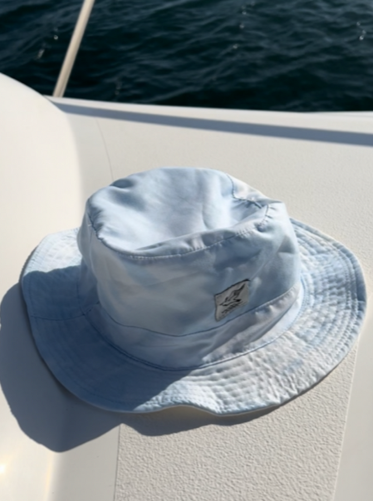 Berdels Reverberation Reversible Bucket Hat Off White/ Tie Dye Sky