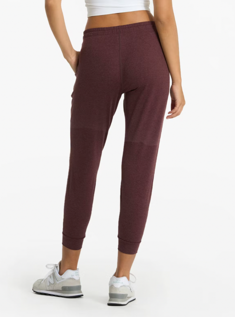 Vuori Performance Jogger Heather Ruby